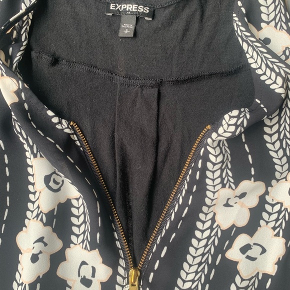 Express Zipper Floral Tank - Picture 5 of 6